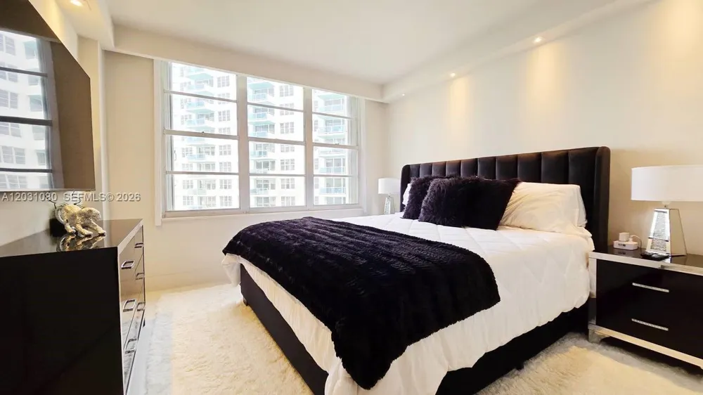 5151 Collins Ave #726 Miami Beach, FL 33140