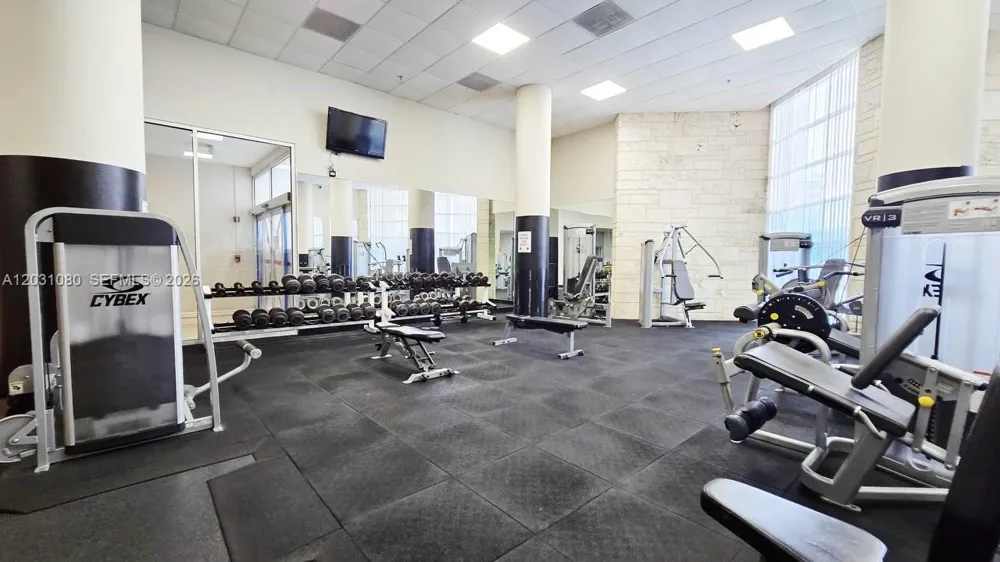 5151 Collins Ave #726 Miami Beach, FL 33140