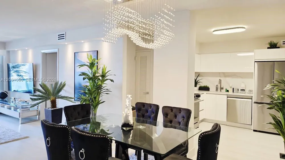 5151 Collins Ave #726 Miami Beach, FL 33140