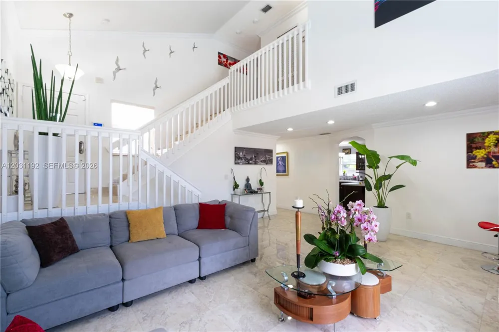 1084 SW 142nd Pl Miami, FL 33184