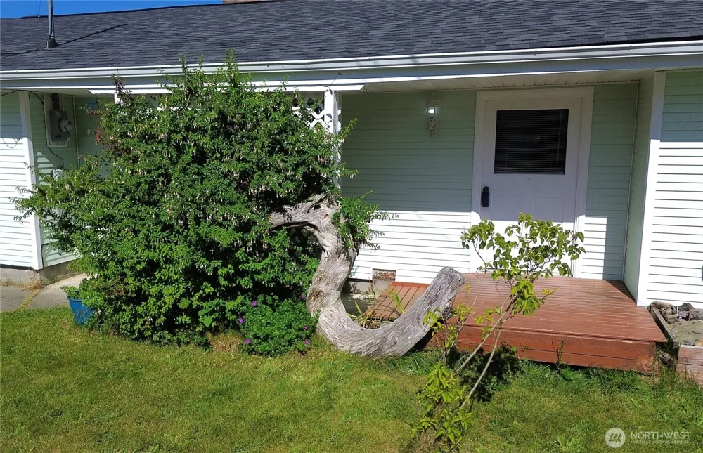 220 Grand Army Westport, WA 98595