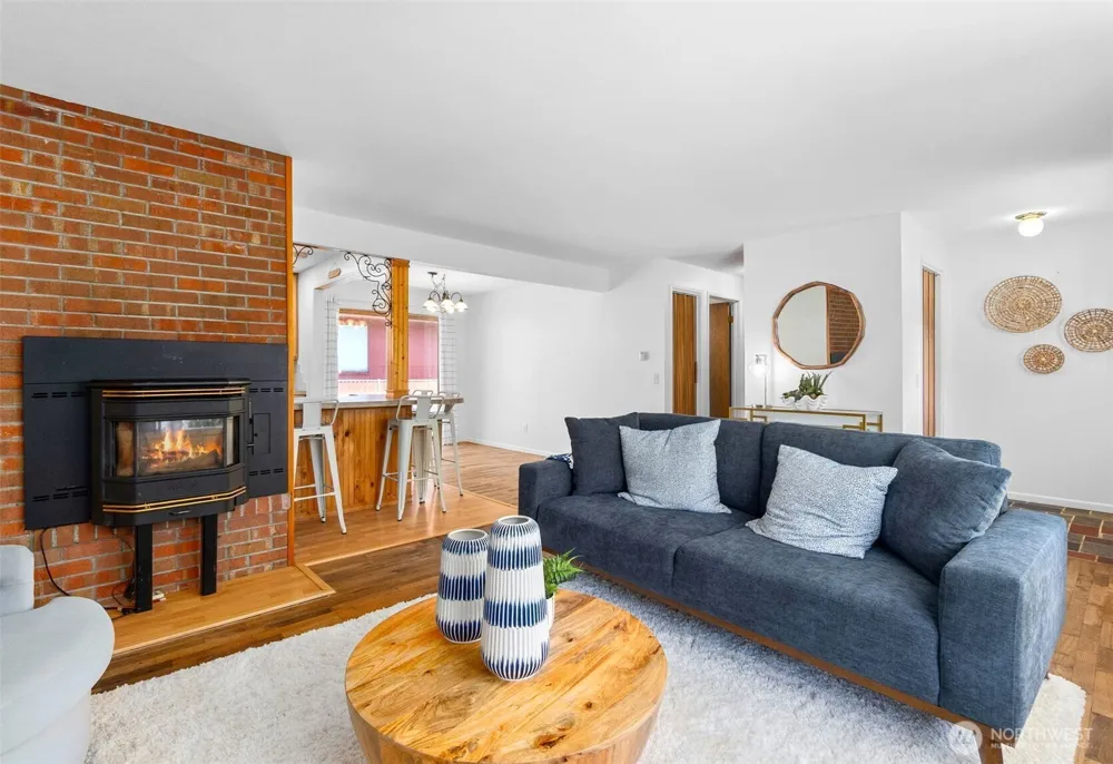 220 Grand Army Westport, WA 98595