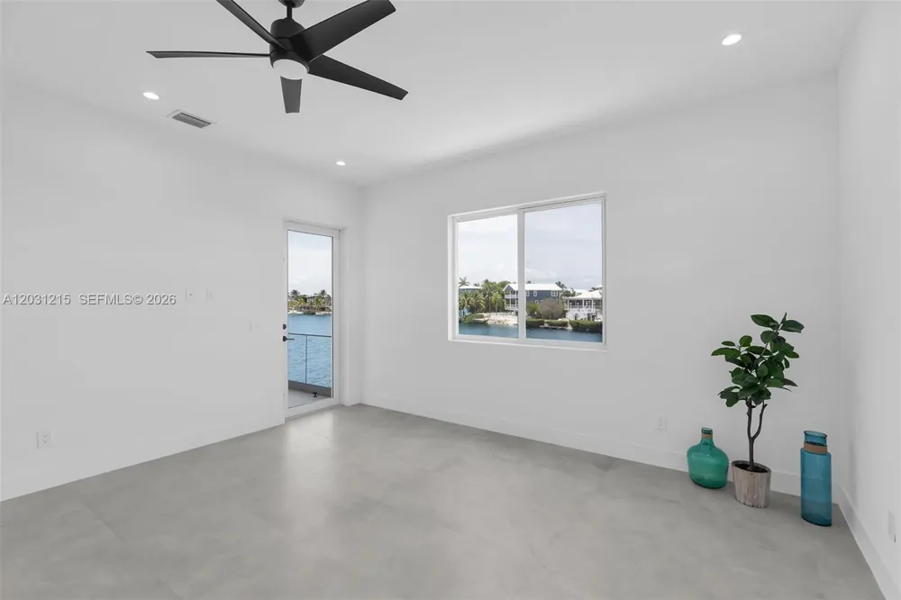 38 Bounty Ln Key Largo, FL 33037