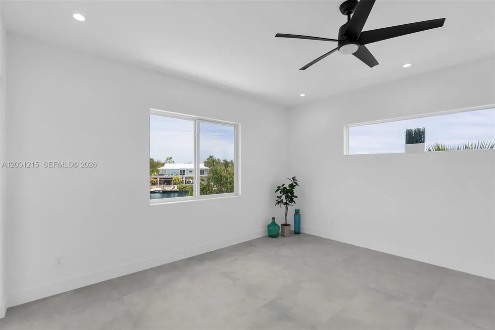 38 Bounty Ln Key Largo, FL 33037