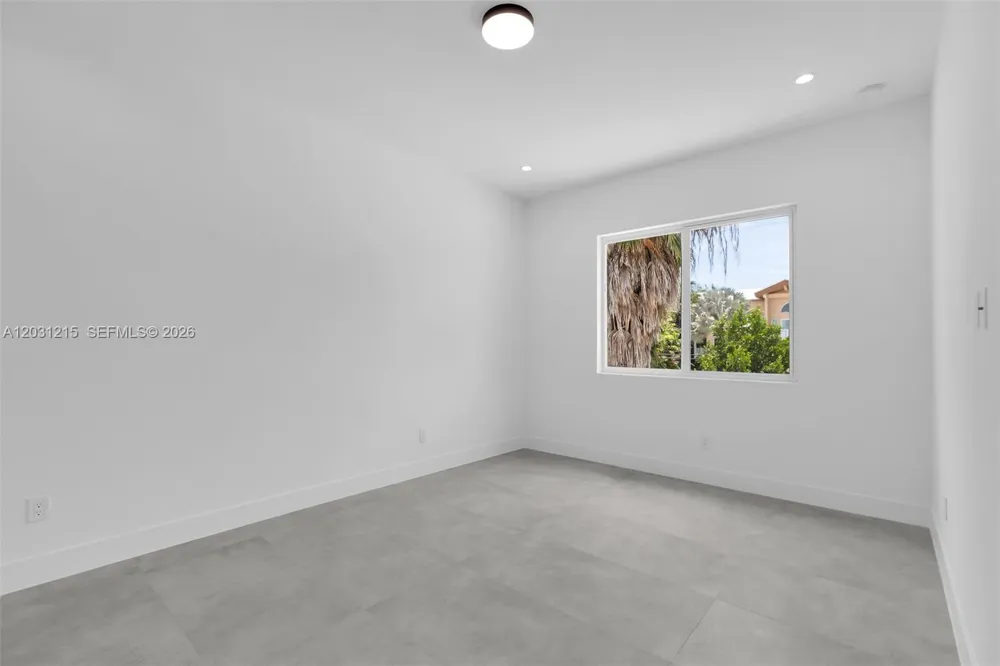 38 Bounty Ln Key Largo, FL 33037