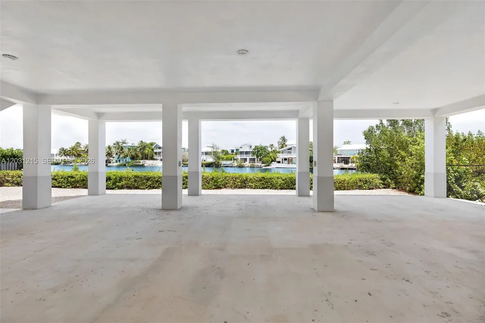38 Bounty Ln Key Largo, FL 33037