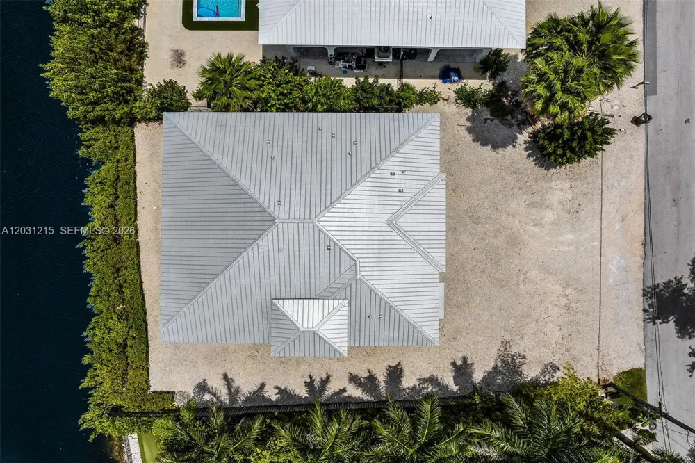 38 Bounty Ln Key Largo, FL 33037