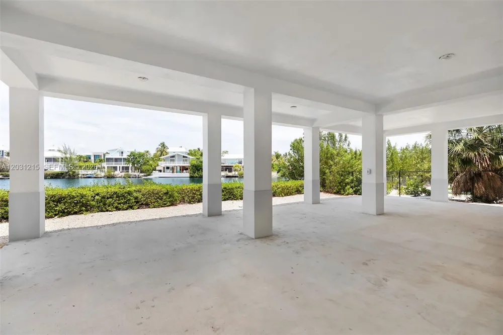 38 Bounty Ln Key Largo, FL 33037