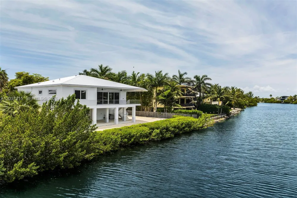 38 Bounty Ln Key Largo, FL 33037
