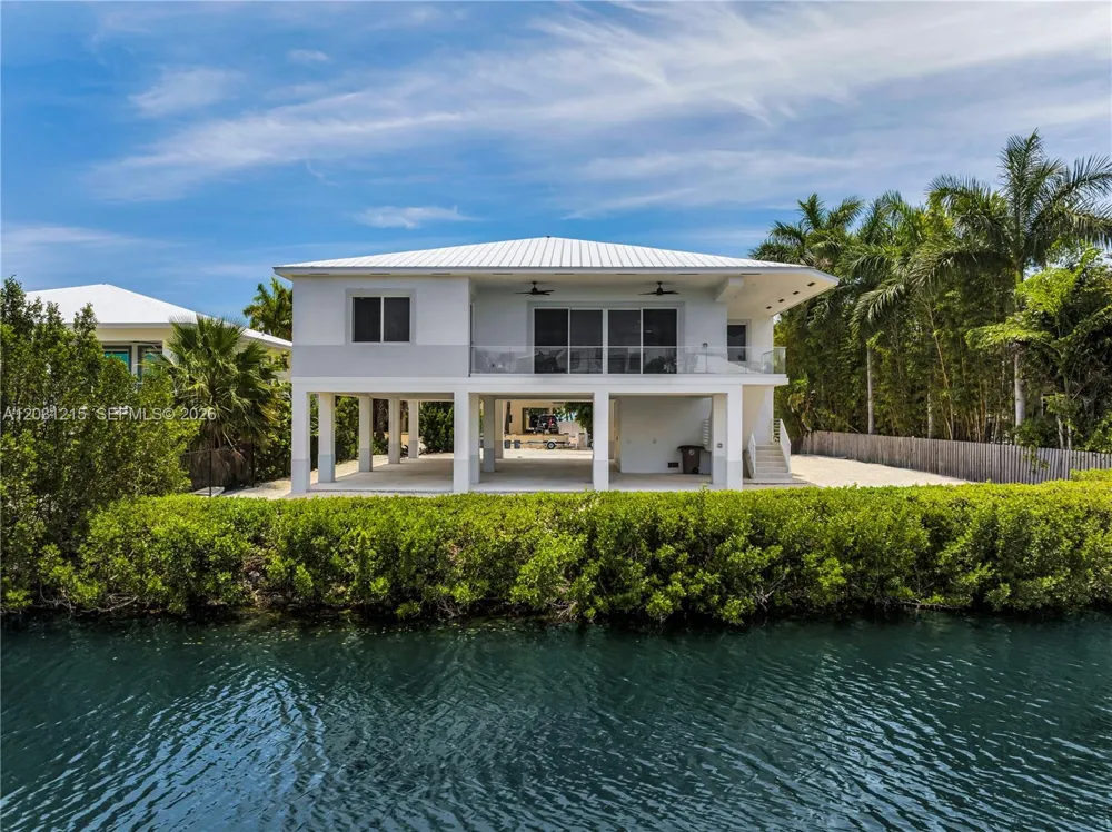 38 Bounty Ln Key Largo, FL 33037