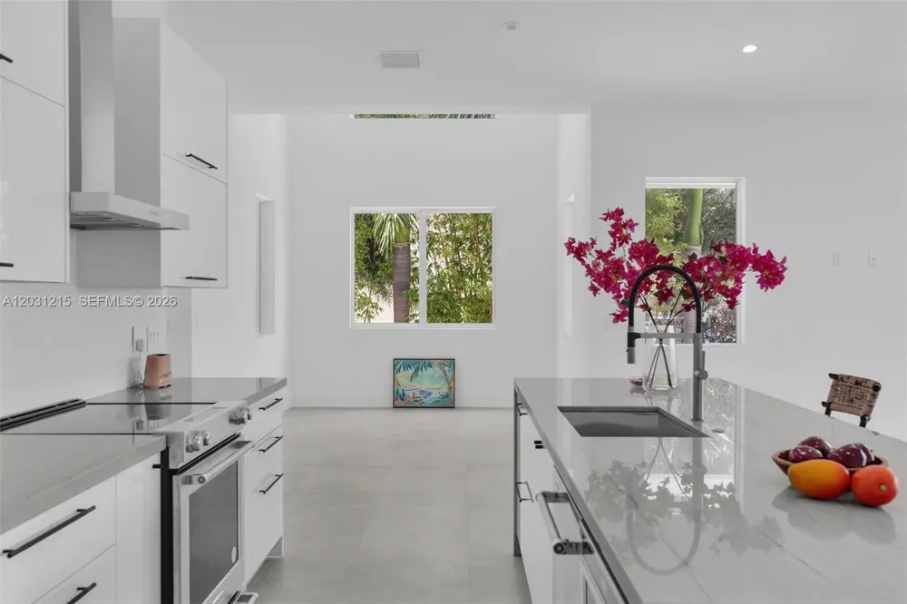 38 Bounty Ln Key Largo, FL 33037