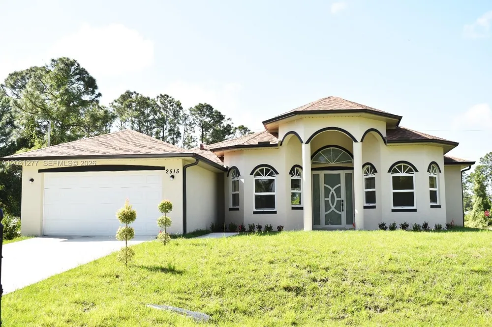 2515 45th st W Lehigh Acres, FL 33971