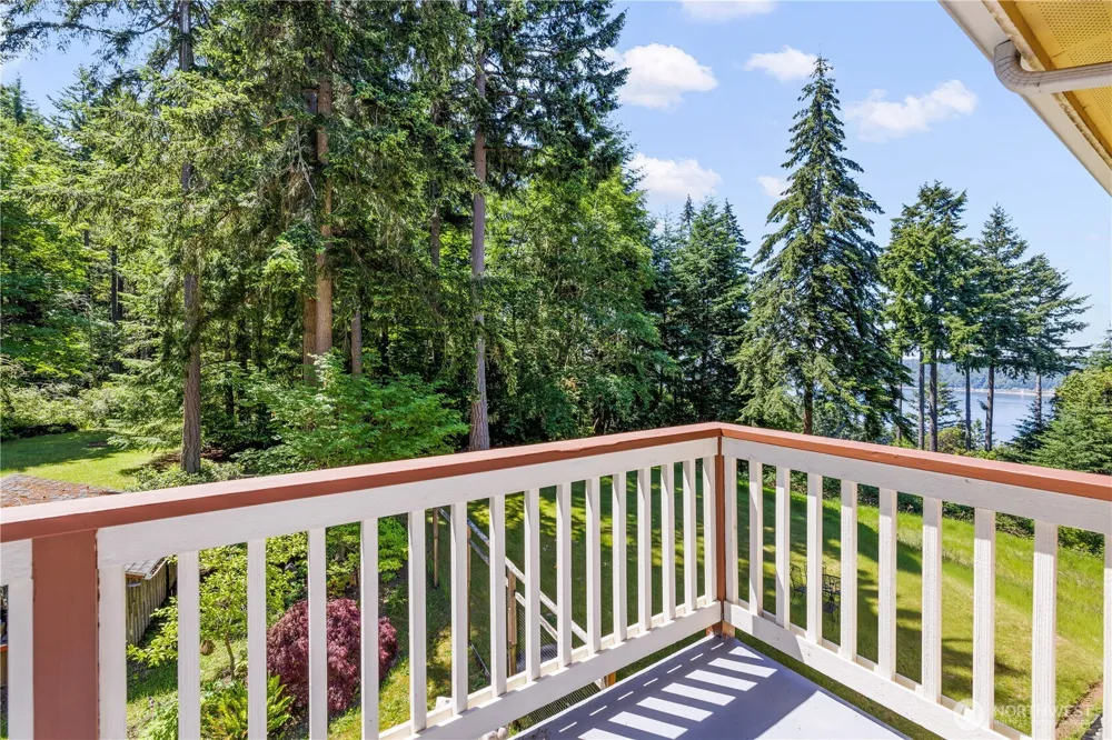 28525 143rd Avenue SW Vashon, WA 98070