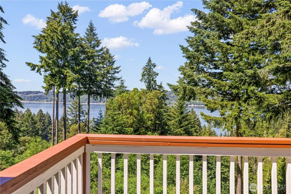 28525 143rd Avenue SW Vashon, WA 98070