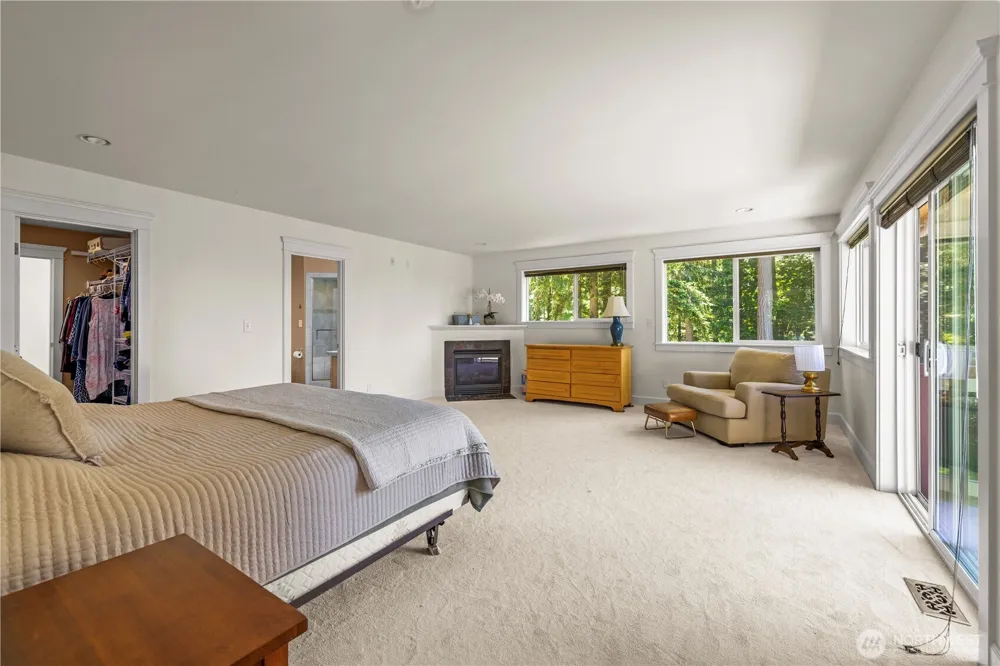 28525 143rd Avenue SW Vashon, WA 98070