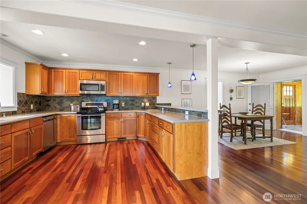 28525 143rd Avenue SW Vashon, WA 98070