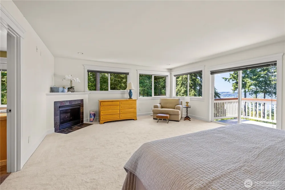 28525 143rd Avenue SW Vashon, WA 98070