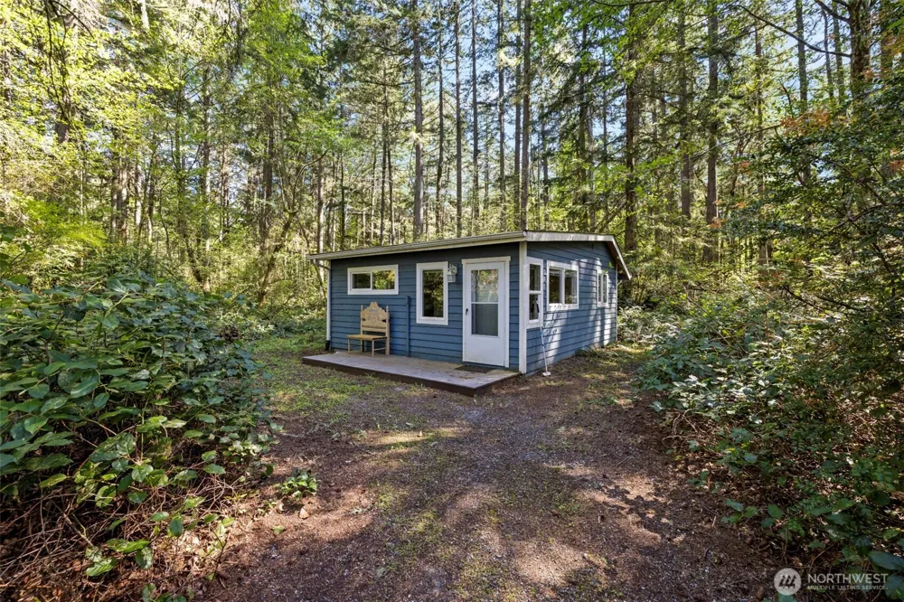 28525 143rd Avenue SW Vashon, WA 98070