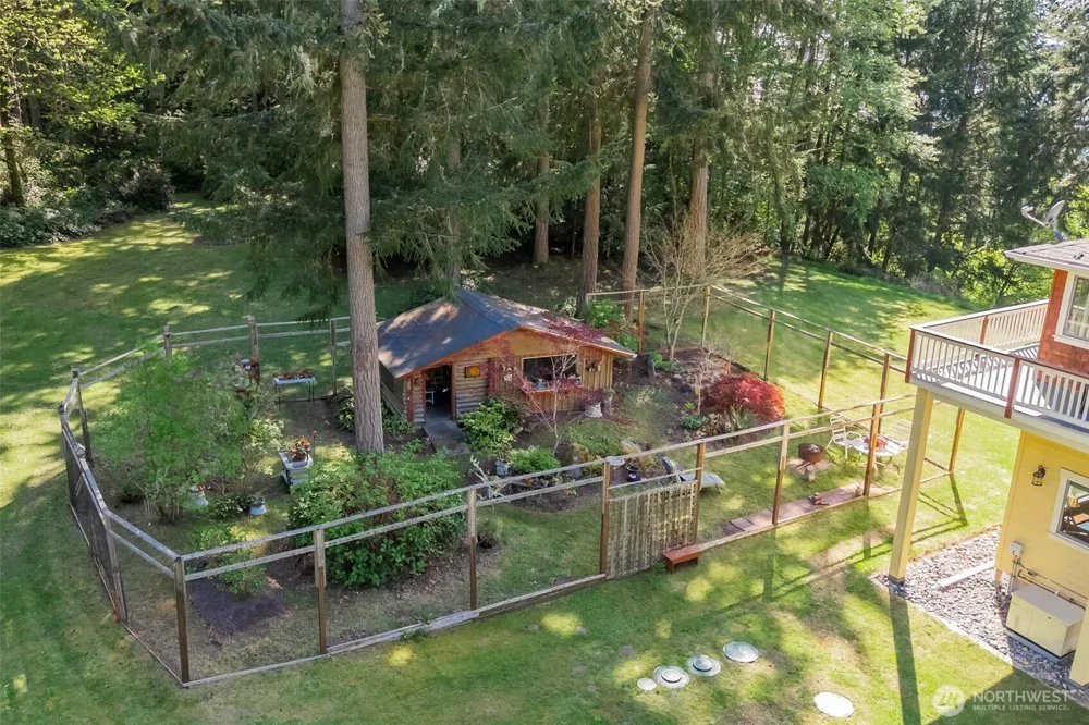 28525 143rd Avenue SW Vashon, WA 98070