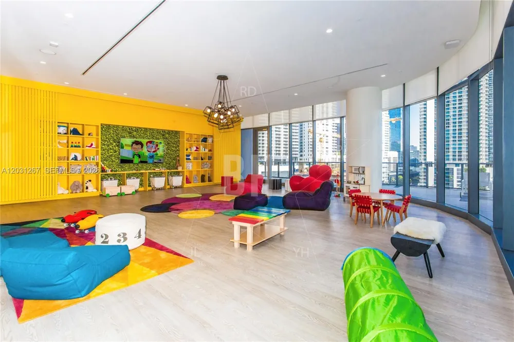 45 SW 9 Street #3806 Miami, FL 33130