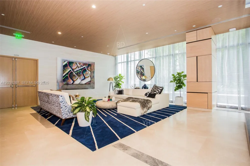 45 SW 9 Street #3806 Miami, FL 33130