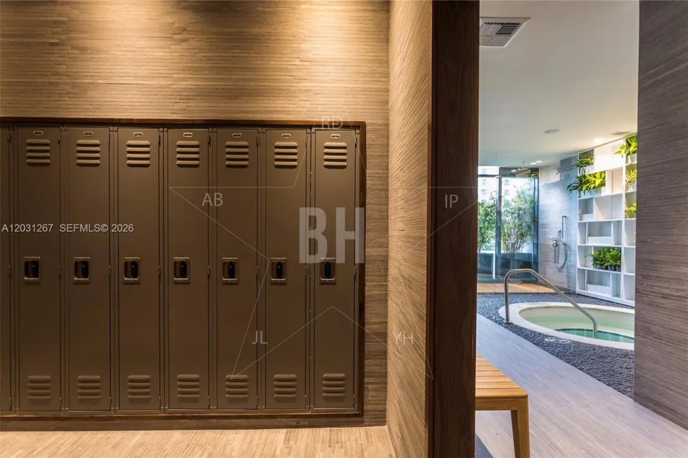 45 SW 9 Street #3806 Miami, FL 33130