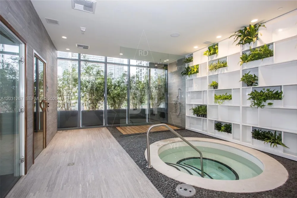 45 SW 9 Street #3806 Miami, FL 33130