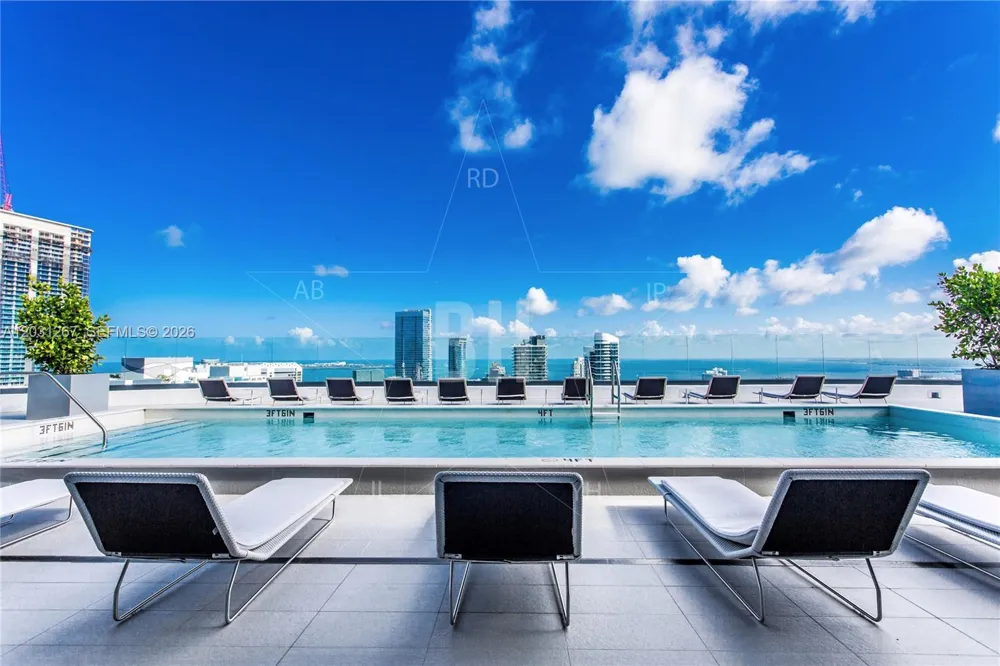 45 SW 9 Street #3806 Miami, FL 33130