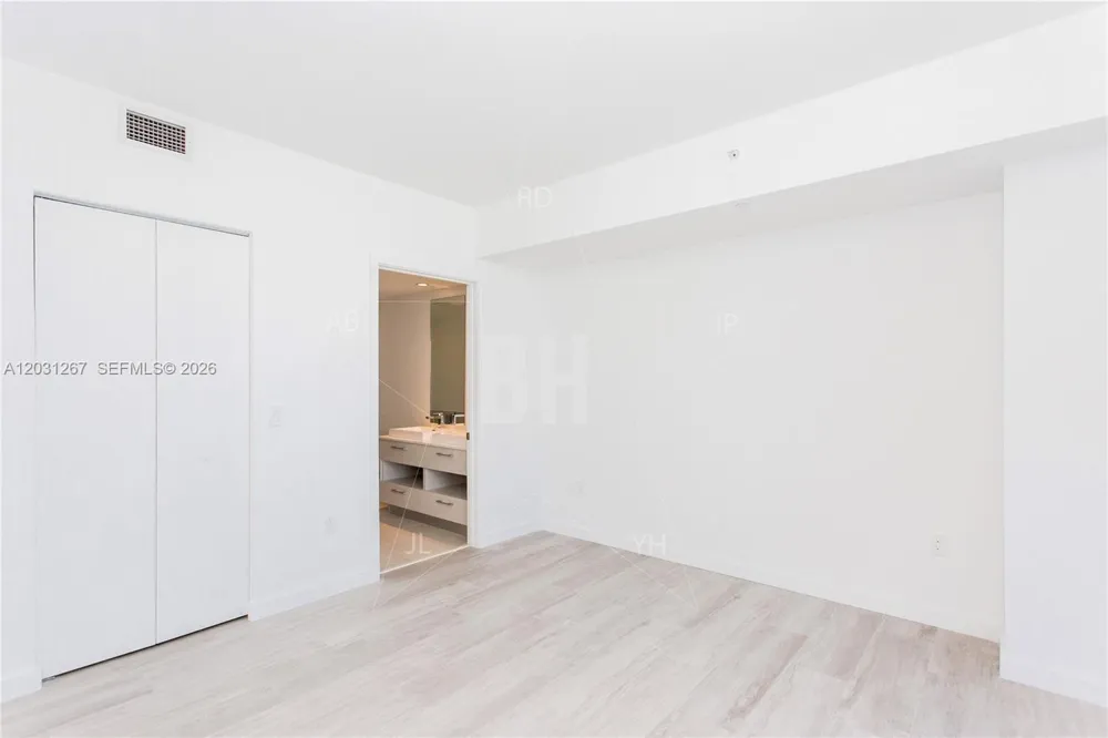 45 SW 9 Street #3806 Miami, FL 33130