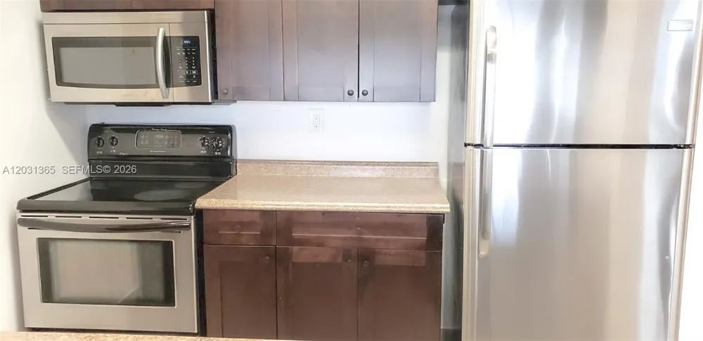 7601 E Treasure Dr #919 North Bay Village, FL 33141