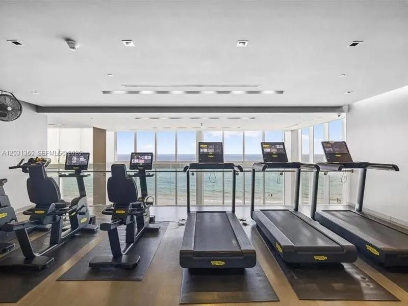 1800 S Ocean Dr #3101 Hallandale Beach, FL 33009