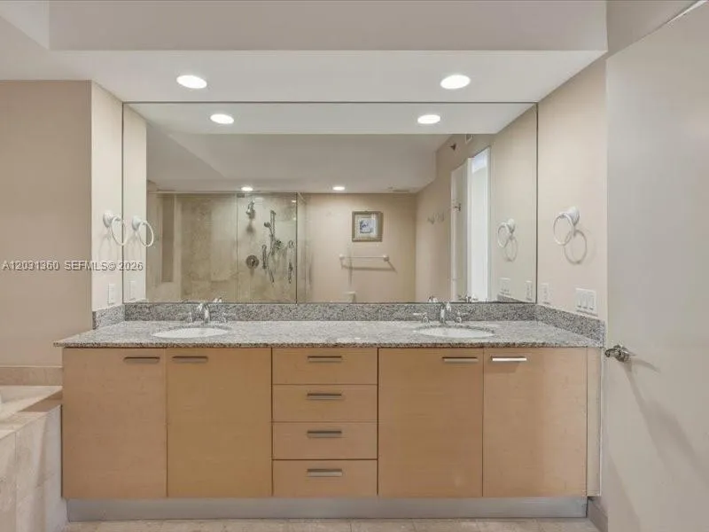 1800 S Ocean Dr #3101 Hallandale Beach, FL 33009