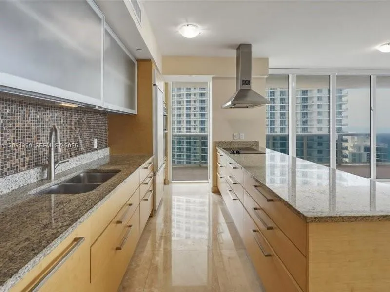 1800 S Ocean Dr #3101 Hallandale Beach, FL 33009