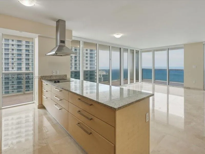1800 S Ocean Dr #3101 Hallandale Beach, FL 33009
