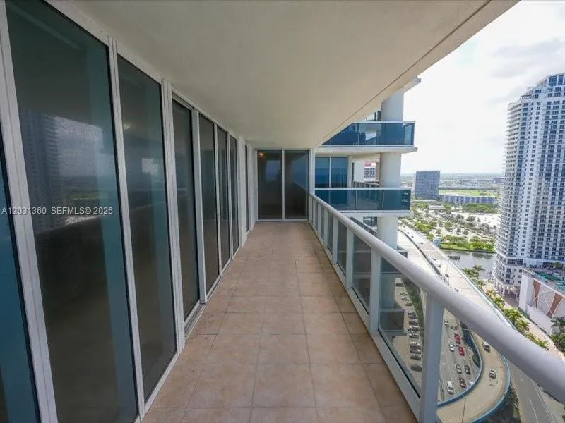 1800 S Ocean Dr #3101 Hallandale Beach, FL 33009