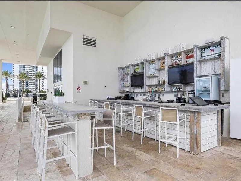 1800 S Ocean Dr #3101 Hallandale Beach, FL 33009