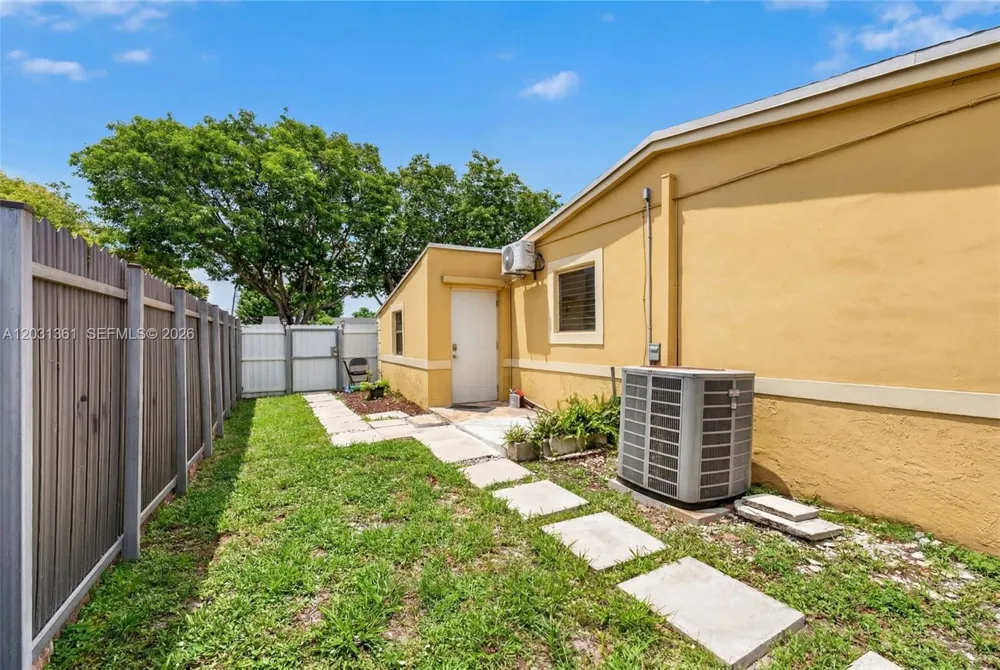 18930 NW 44th Ct #C Miami Gardens, FL 33055