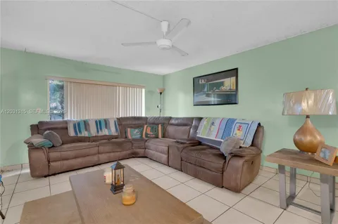1200 Tallwood Ave #202