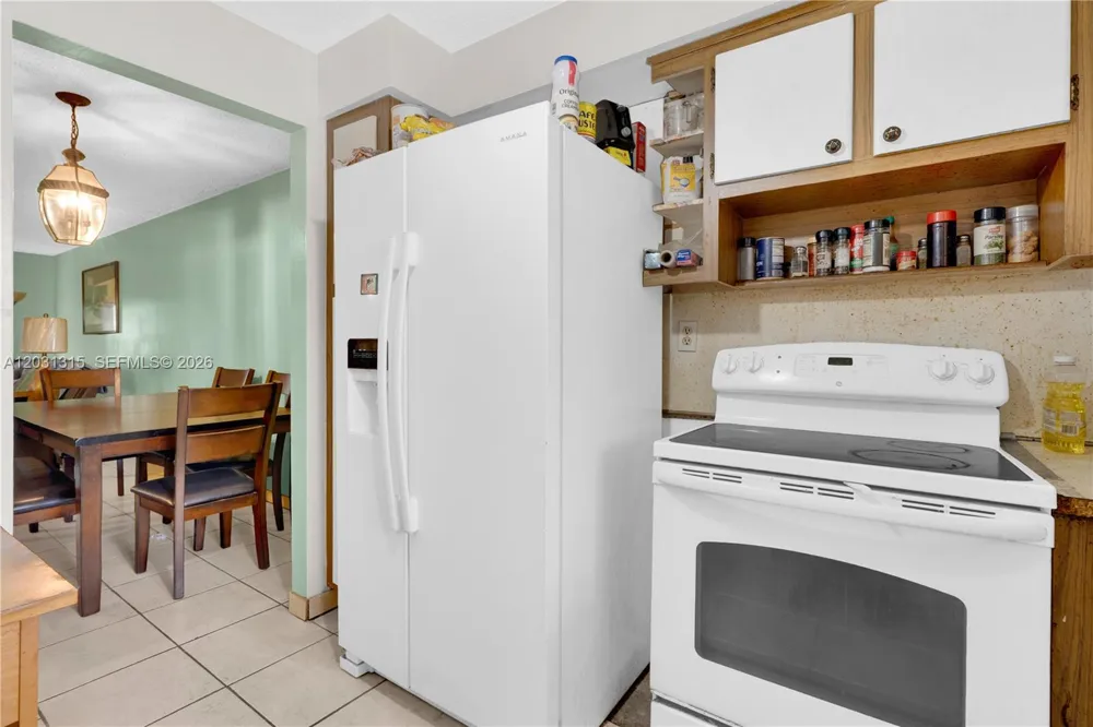 1200 Tallwood Ave #202 Hollywood, FL 33021