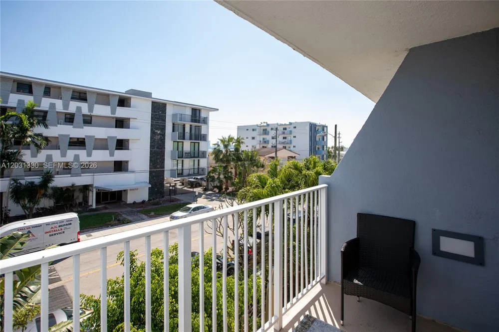 1801 S Treasure Dr #321 North Bay Village, FL 33141
