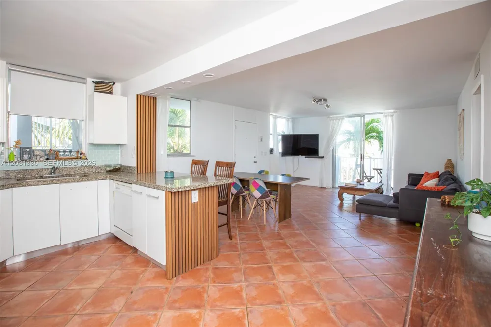 1801 S Treasure Dr #321 North Bay Village, FL 33141