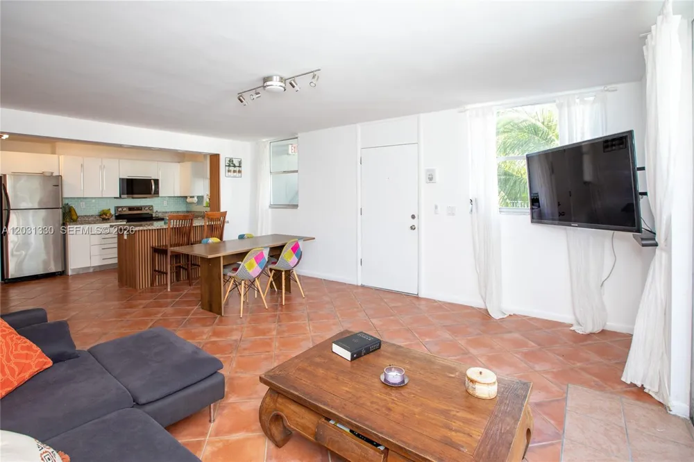 1801 S Treasure Dr #321 North Bay Village, FL 33141