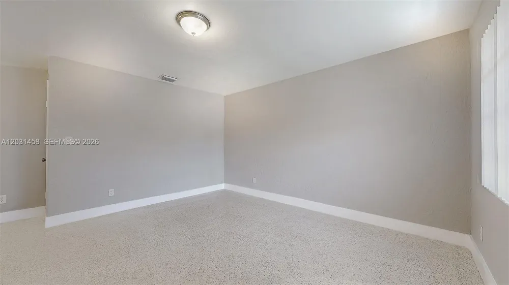40 W 10th St #3 Hialeah, FL 33010