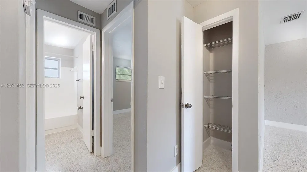 40 W 10th St #3 Hialeah, FL 33010