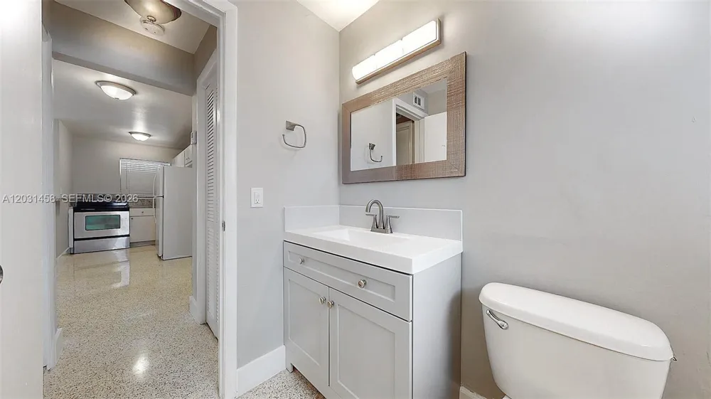 40 W 10th St #3 Hialeah, FL 33010