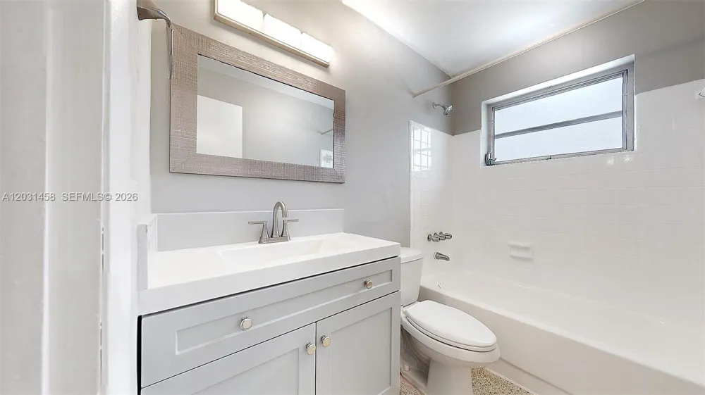40 W 10th St #3 Hialeah, FL 33010