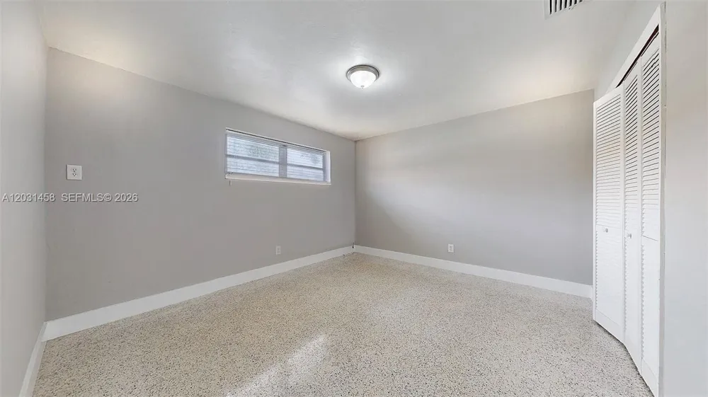 40 W 10th St #3 Hialeah, FL 33010