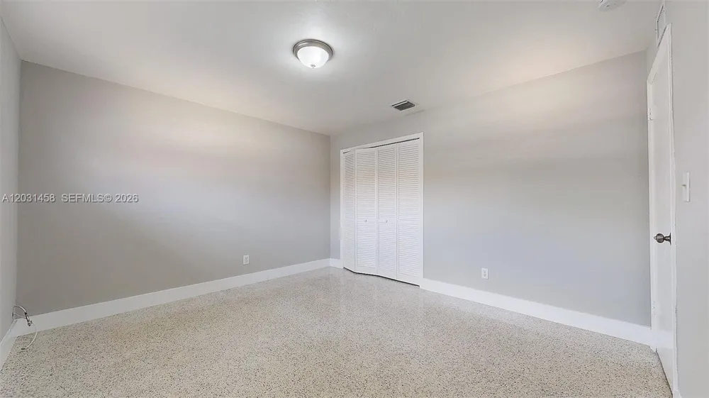 40 W 10th St #3 Hialeah, FL 33010