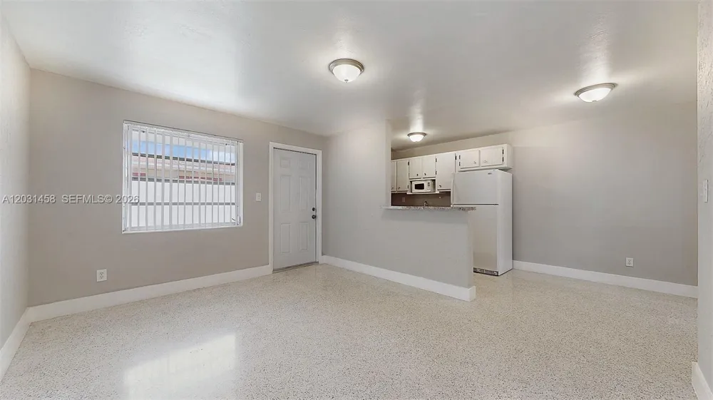 40 W 10th St #3 Hialeah, FL 33010