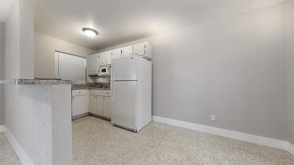 40 W 10th St #3 Hialeah, FL 33010